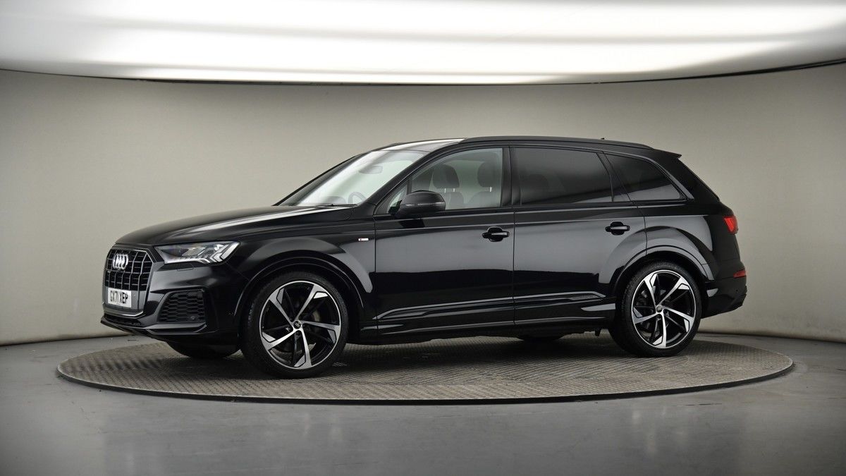 More views of Audi Q7