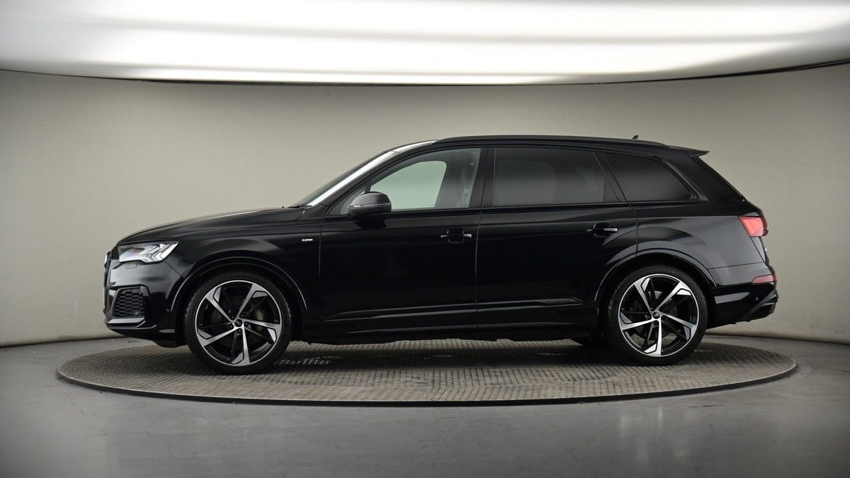 More views of Audi Q7