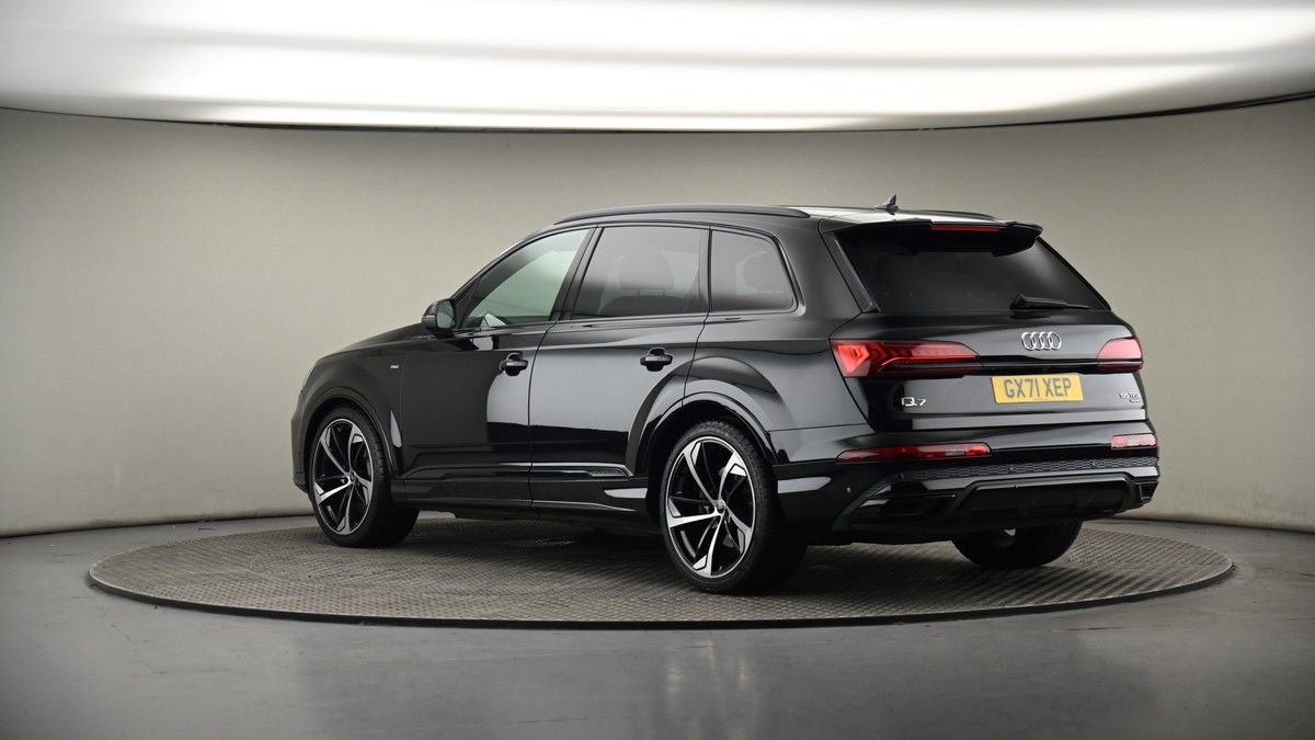 More views of Audi Q7