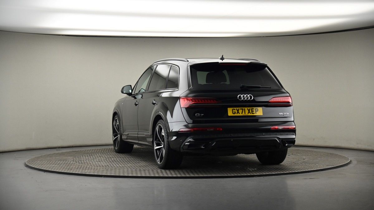More views of Audi Q7
