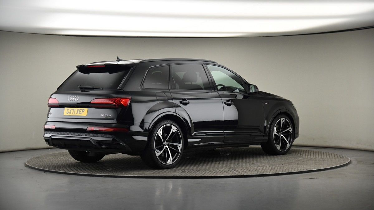 Audi Q7 Image 7