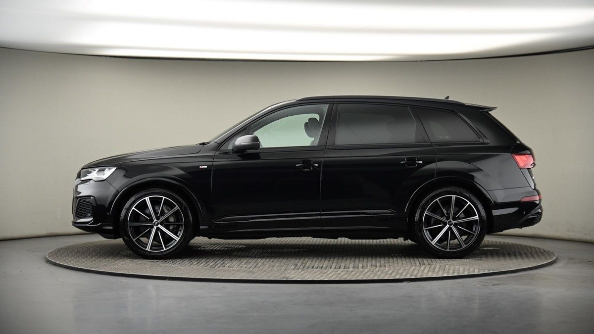 Audi Q7 Image 18