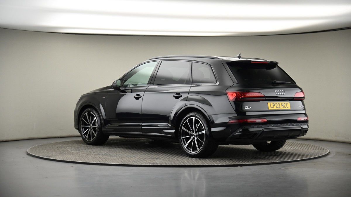 More views of Audi Q7