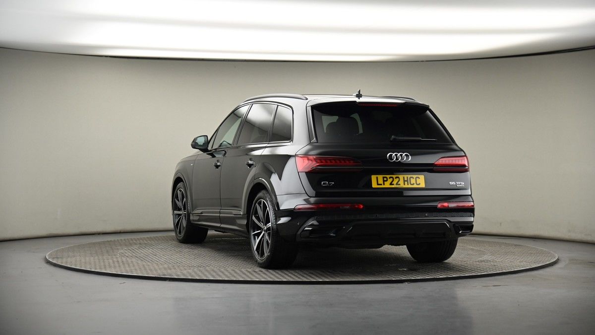 More views of Audi Q7