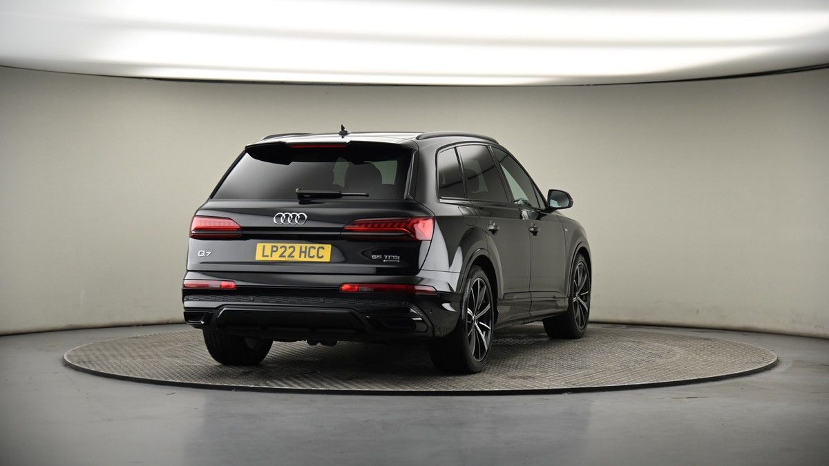 More views of Audi Q7