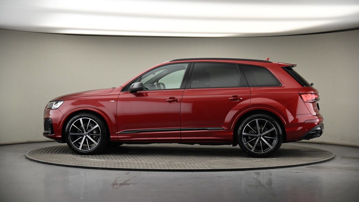 More views of Audi Q7