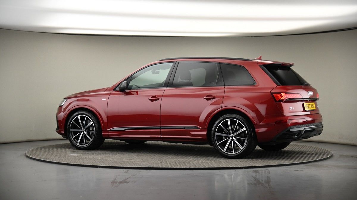 More views of Audi Q7