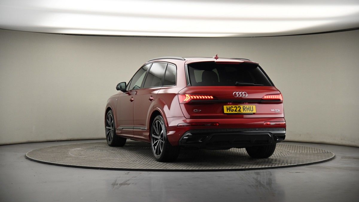 More views of Audi Q7