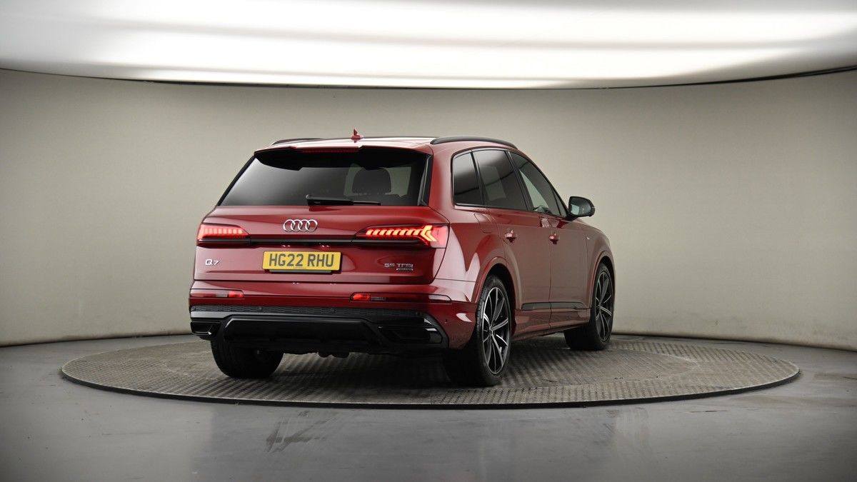 More views of Audi Q7