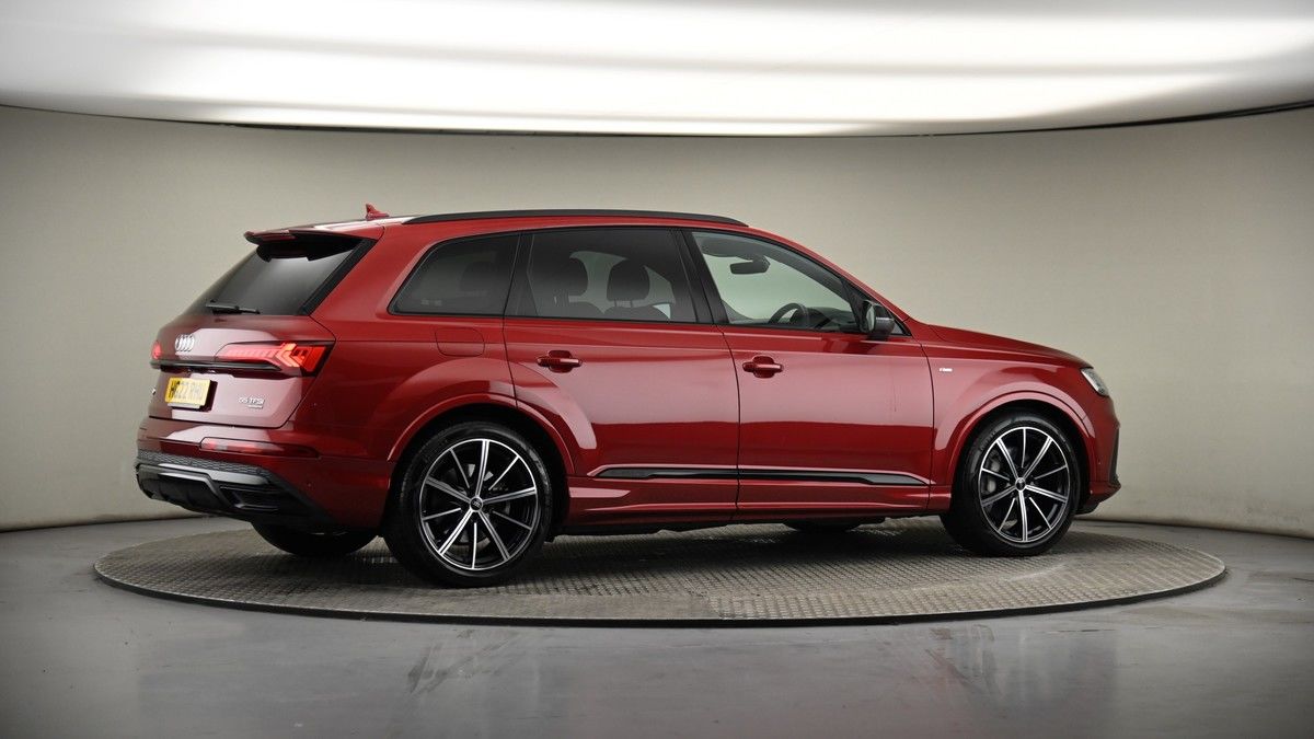 More views of Audi Q7