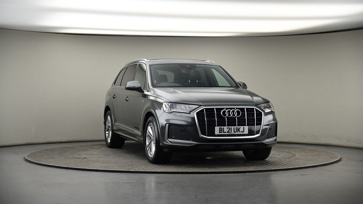 More views of Audi Q7