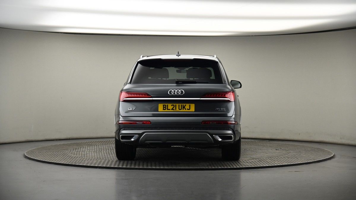 Audi Q7 Image 17