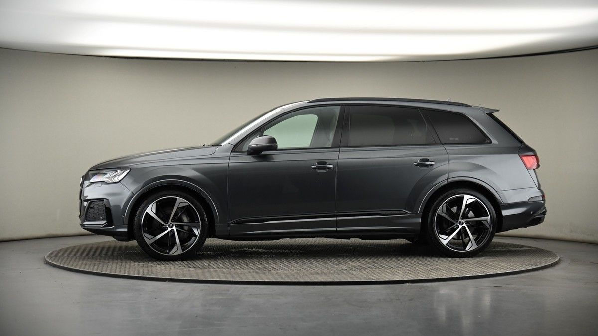 More views of Audi Q7