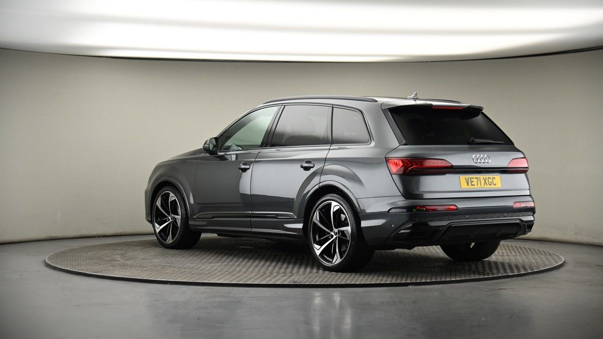 More views of Audi Q7