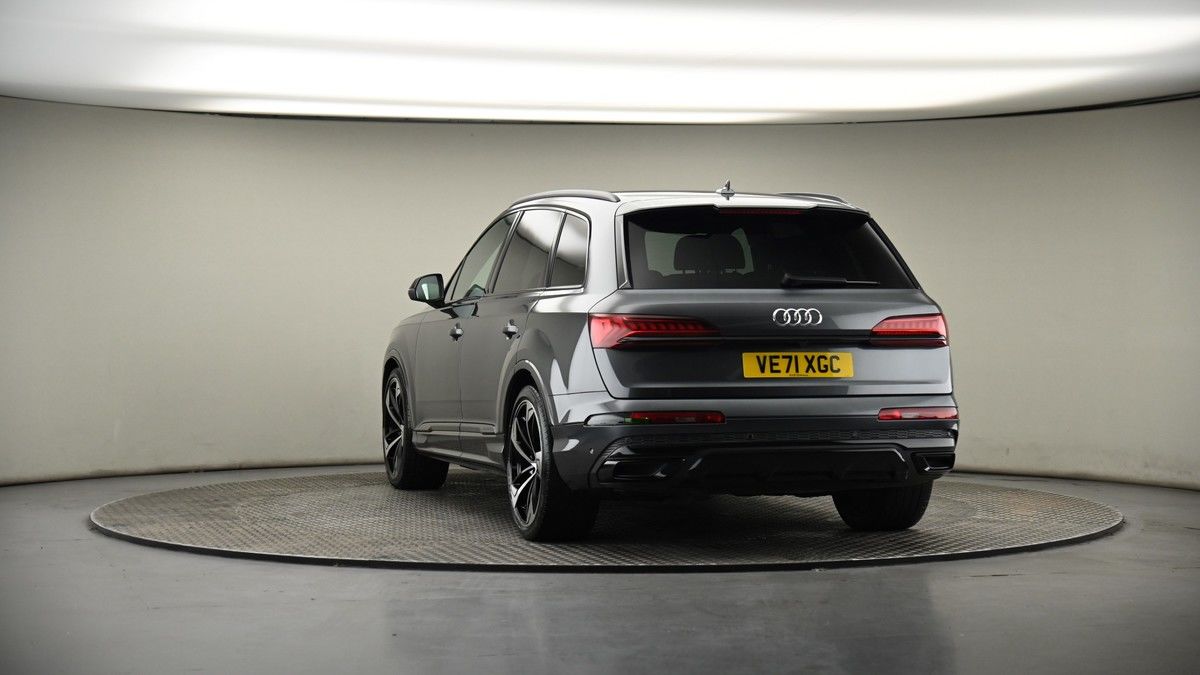 More views of Audi Q7