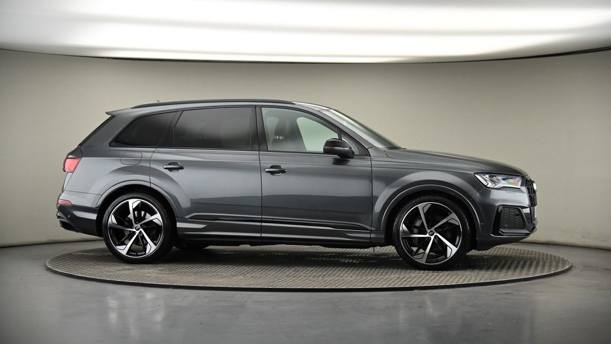 More views of Audi Q7