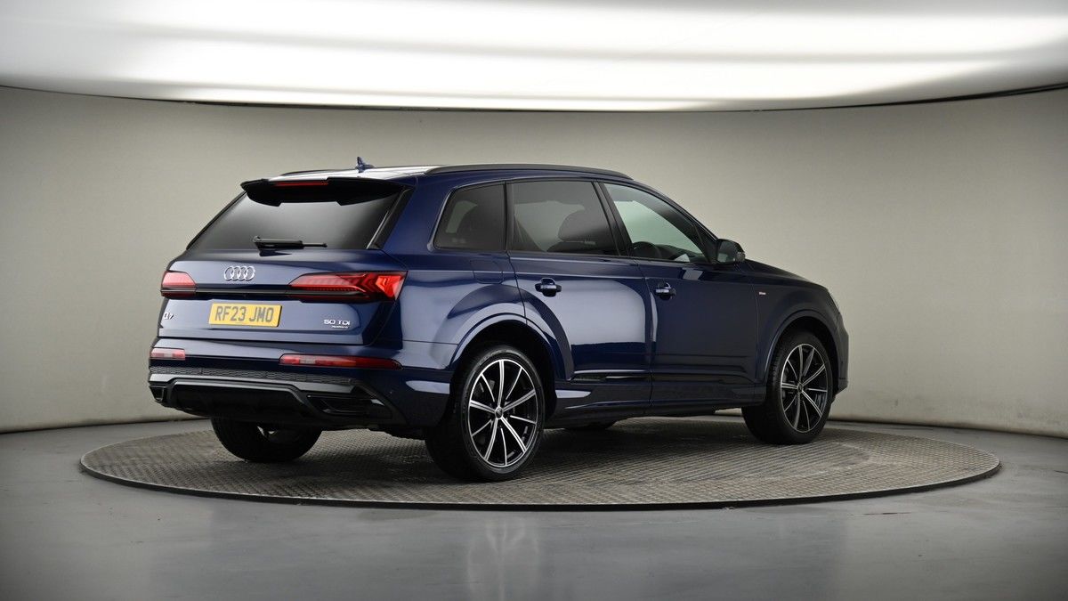 Audi Q7 Image 6