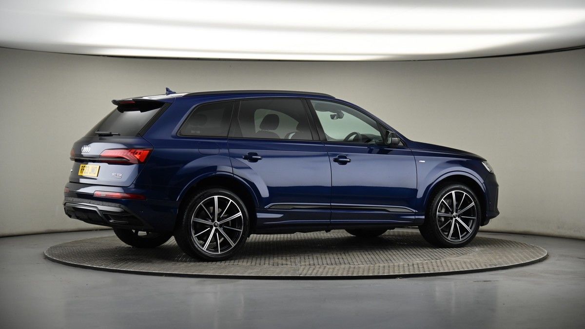 More views of Audi Q7