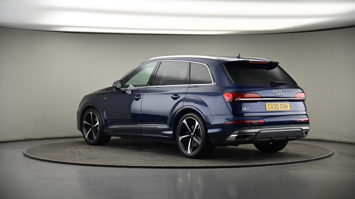More views of Audi Q7