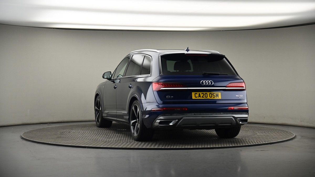 More views of Audi Q7