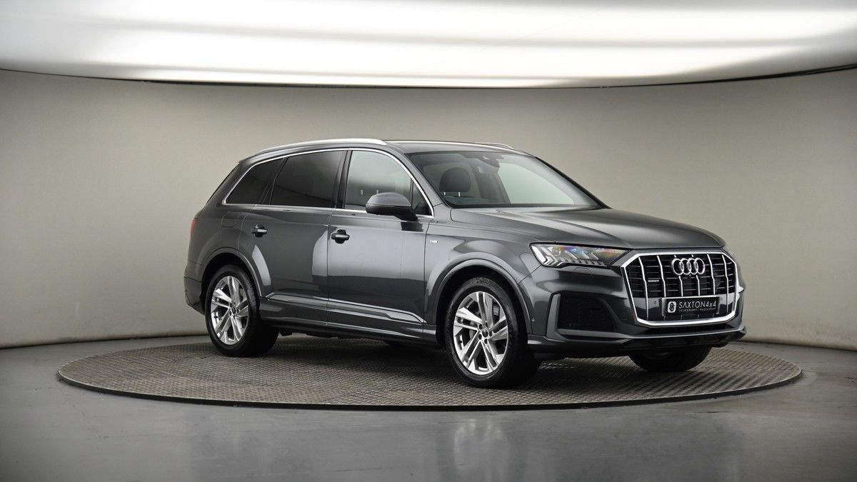 More views of Audi Q7