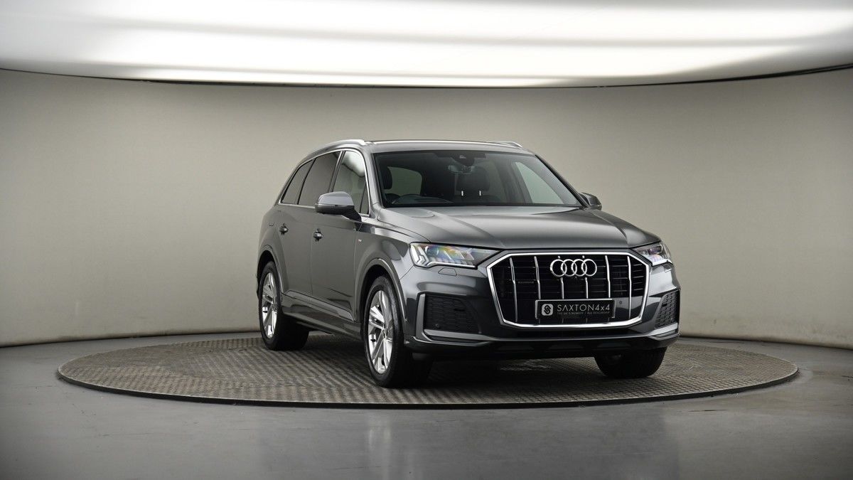 More views of Audi Q7