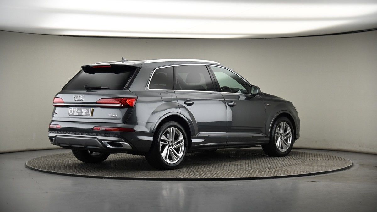 Audi Q7 Image 7
