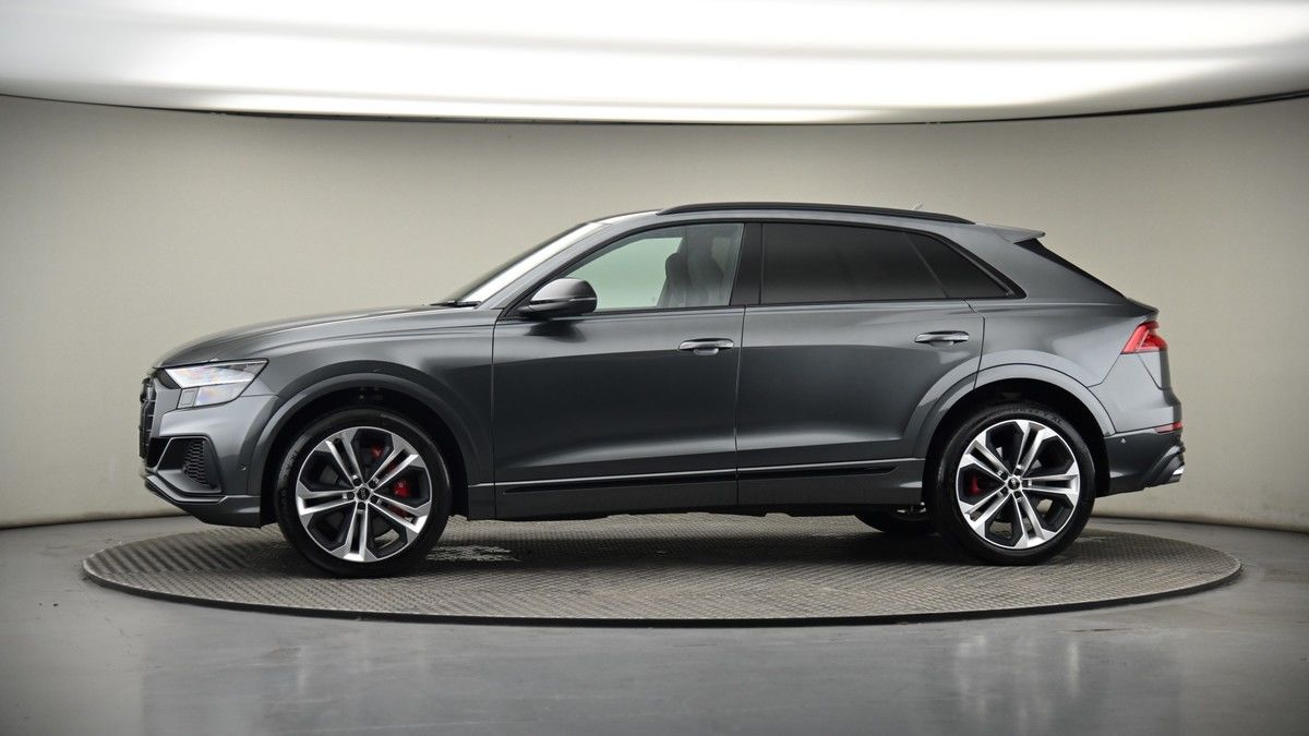 More views of Audi SQ8