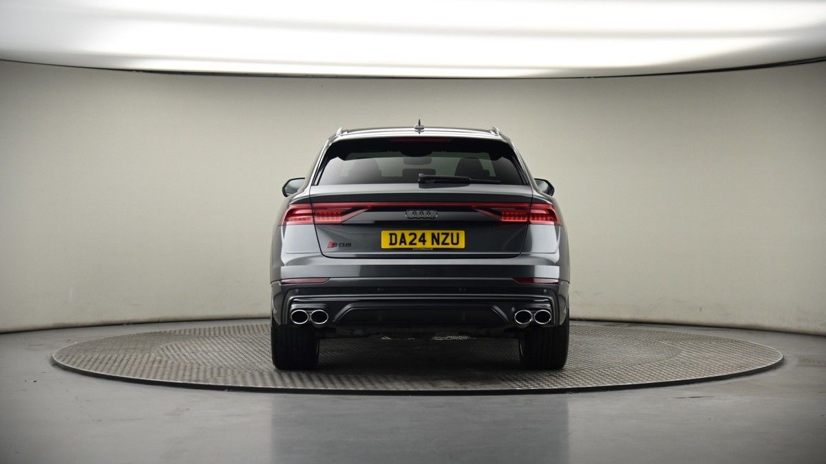 Audi SQ8 Image 16