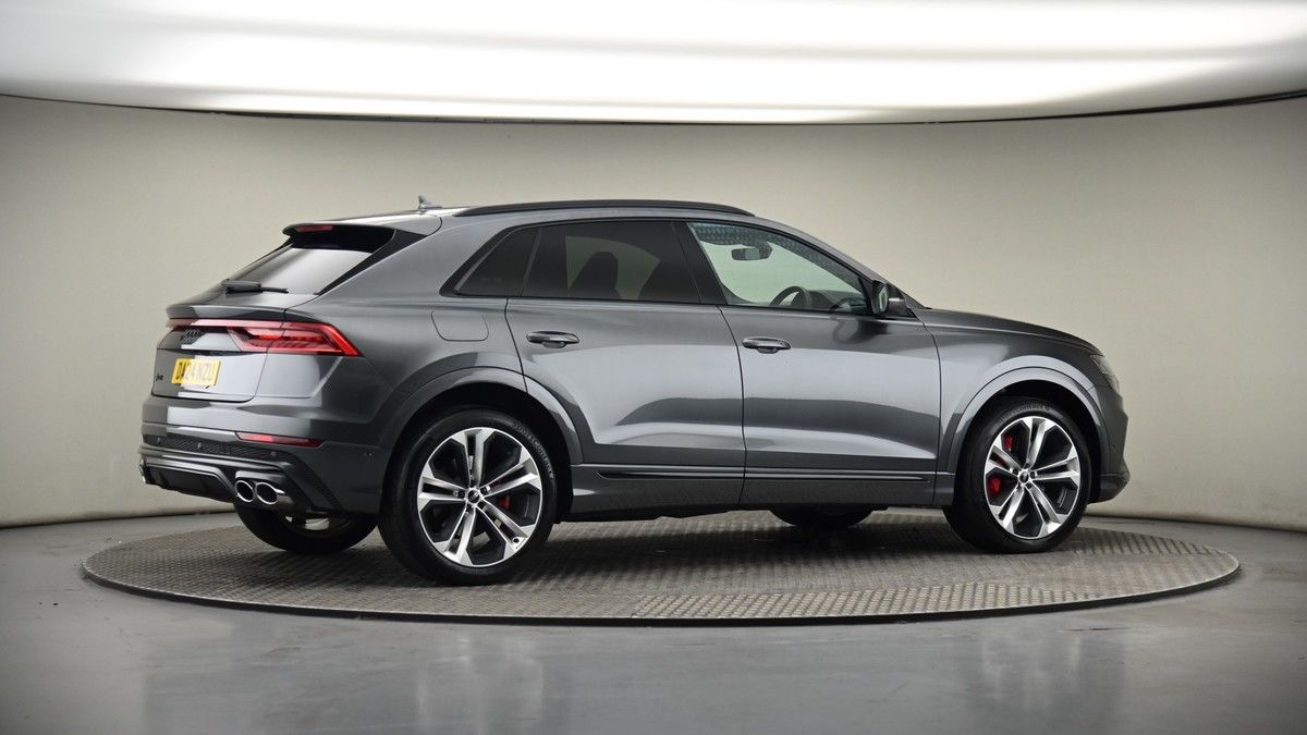 More views of Audi SQ8