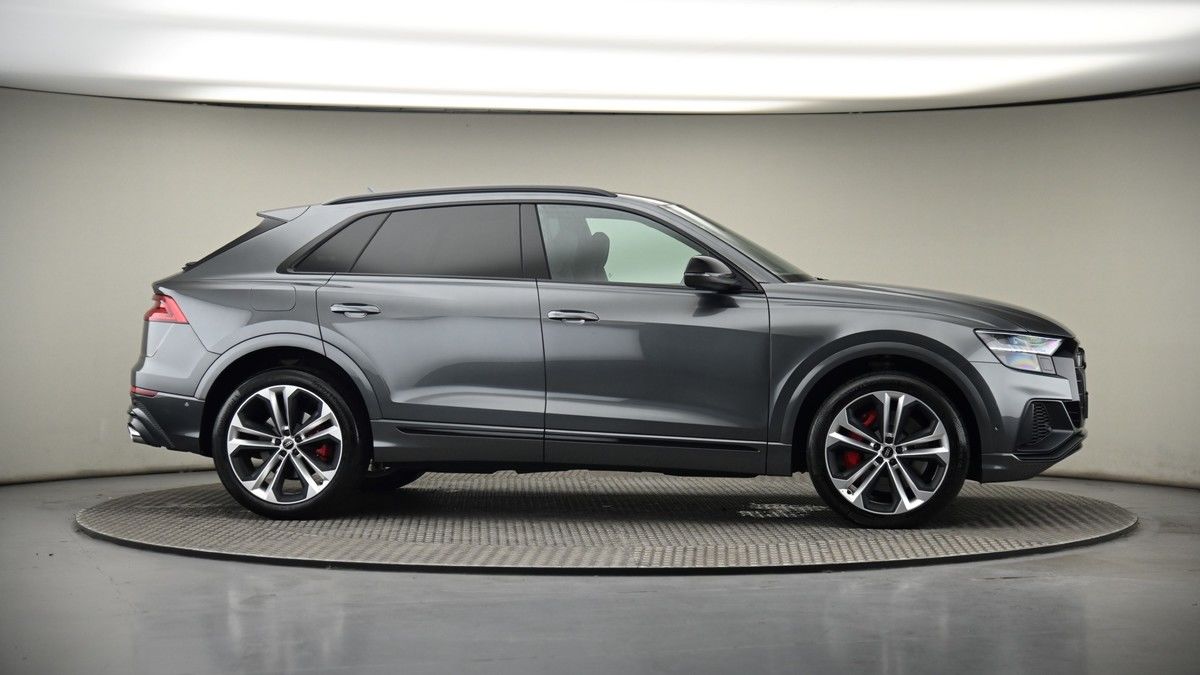 More views of Audi SQ8