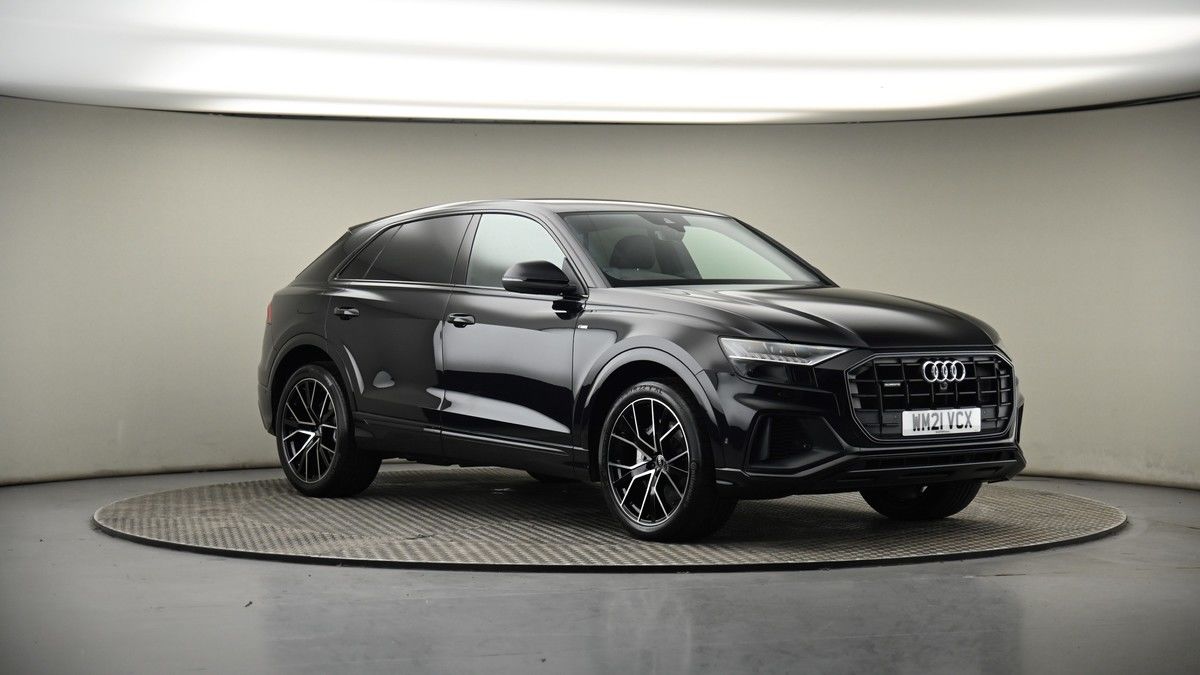 More views of Audi Q8