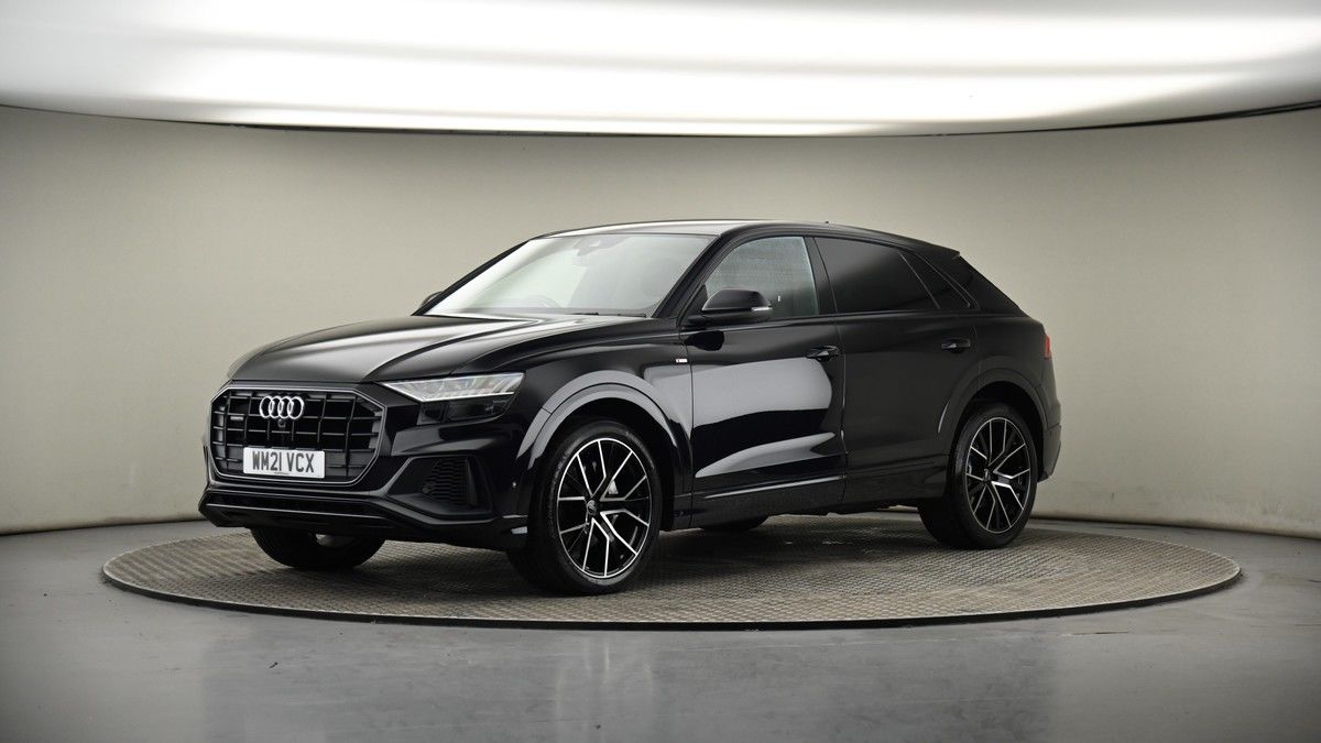More views of Audi Q8