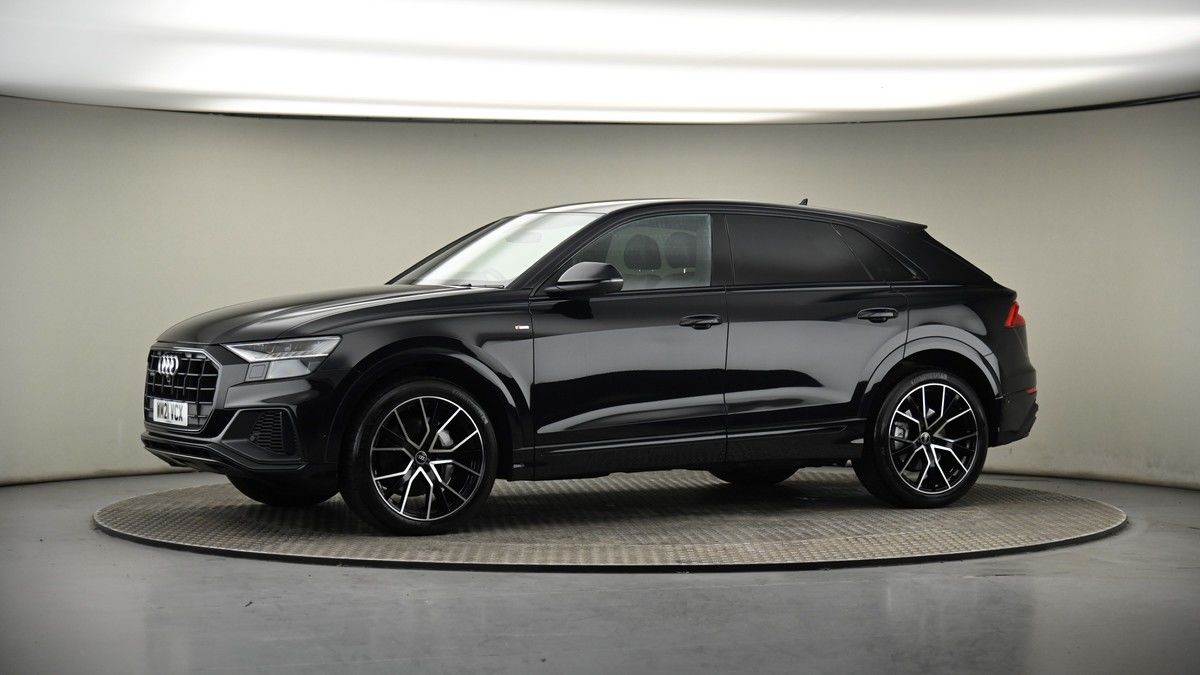 More views of Audi Q8