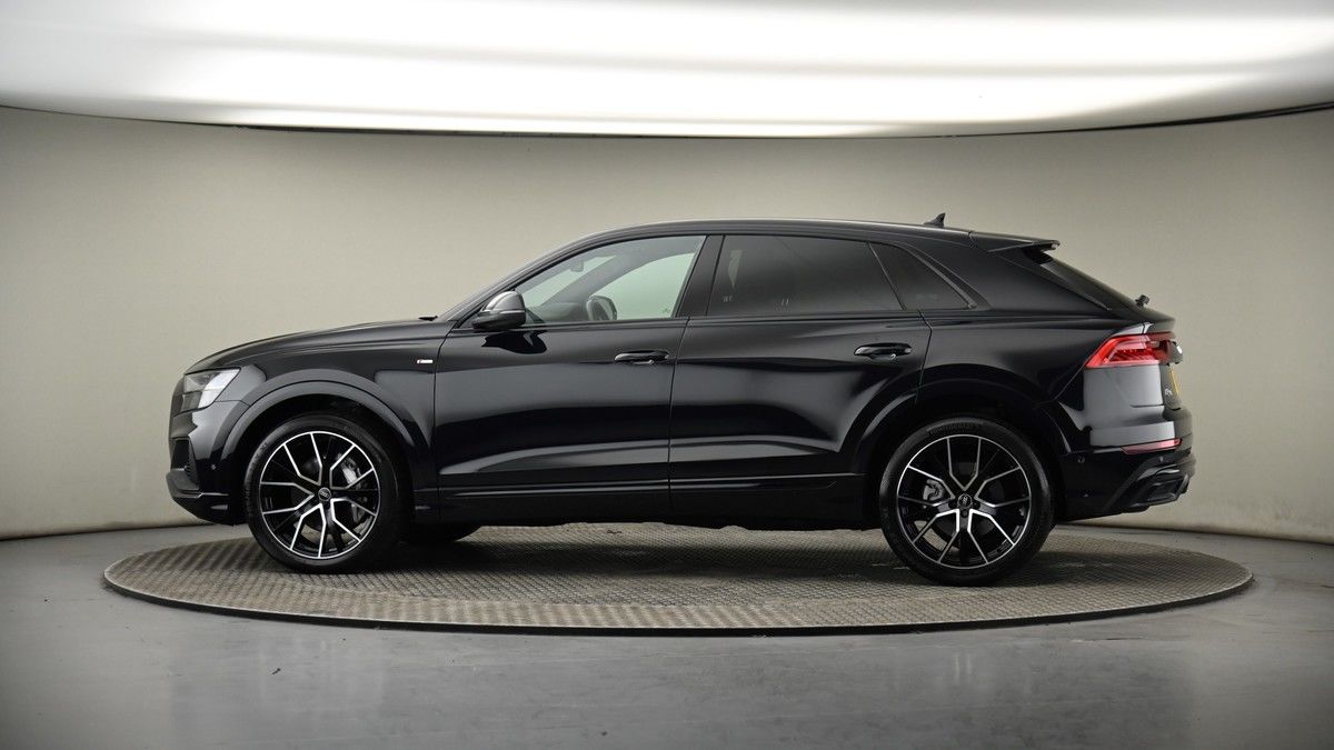 More views of Audi Q8