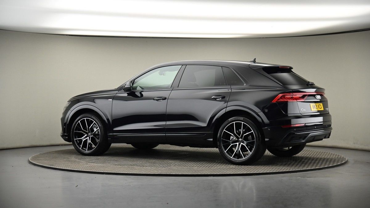 More views of Audi Q8