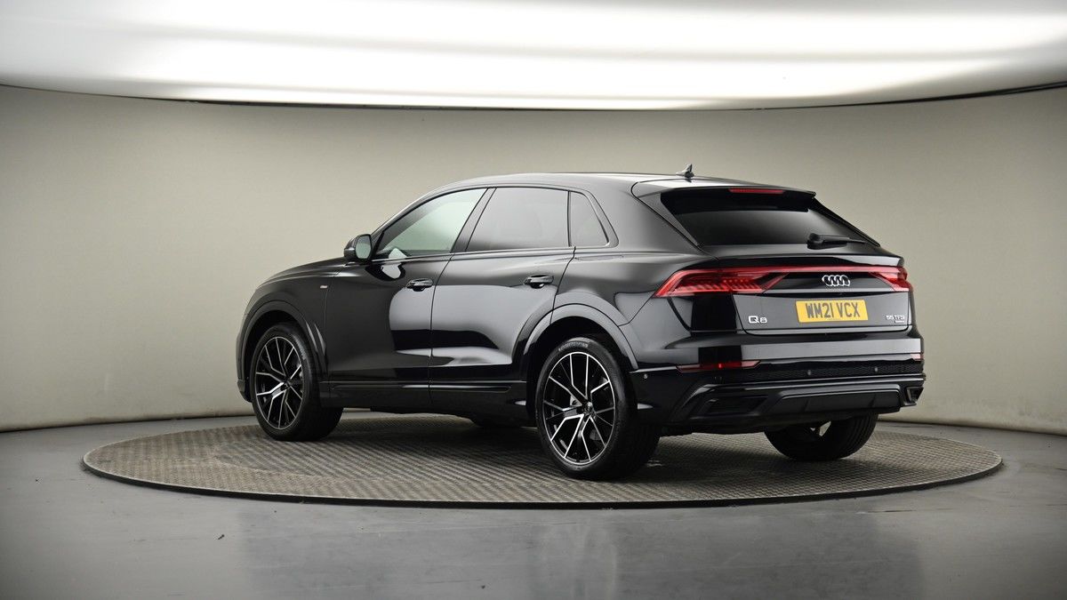More views of Audi Q8