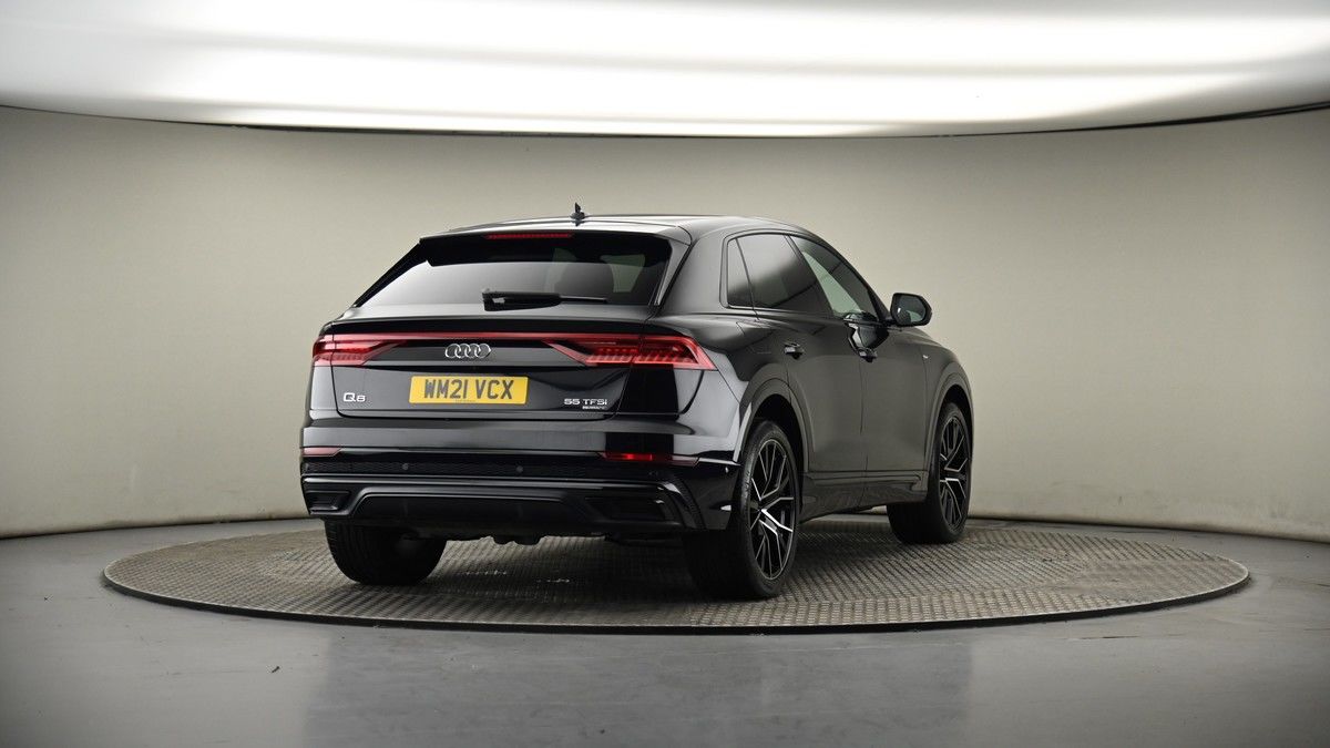 More views of Audi Q8