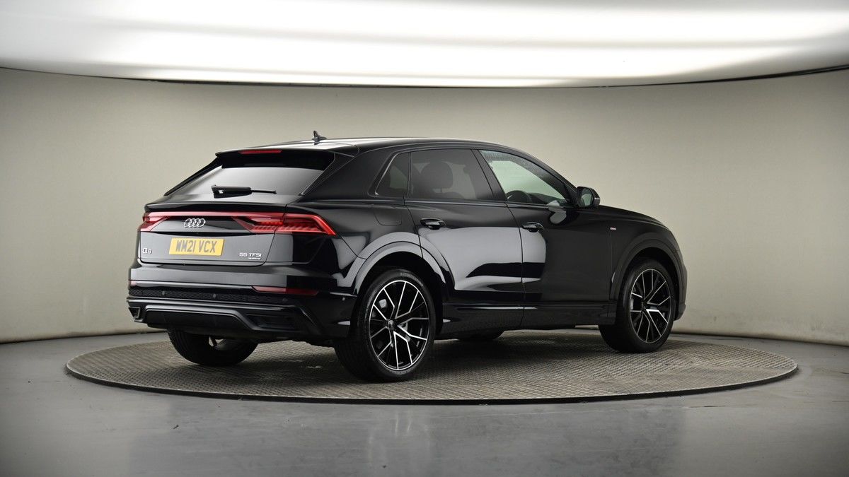 Audi Q8 Image 7