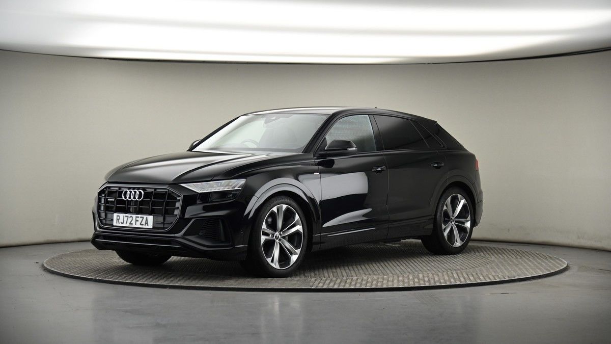 More views of Audi Q8