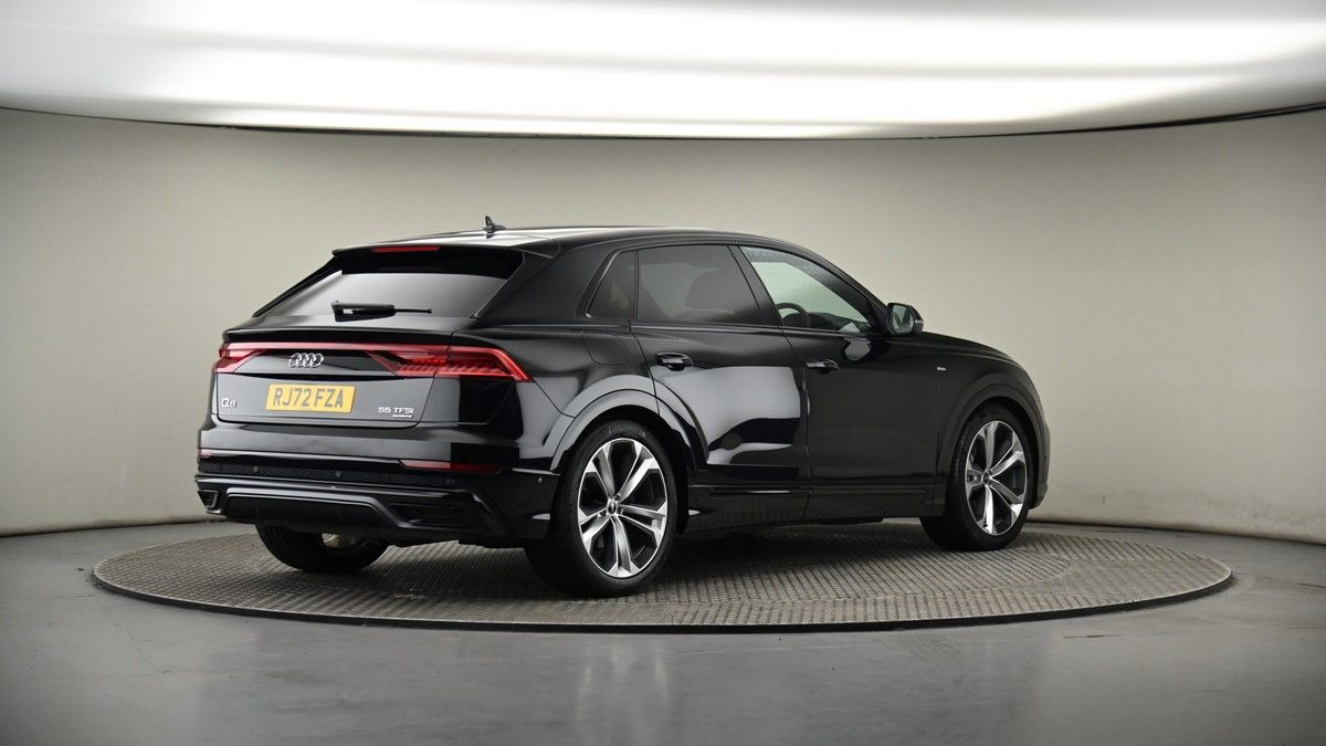 Audi Q8 Image 6