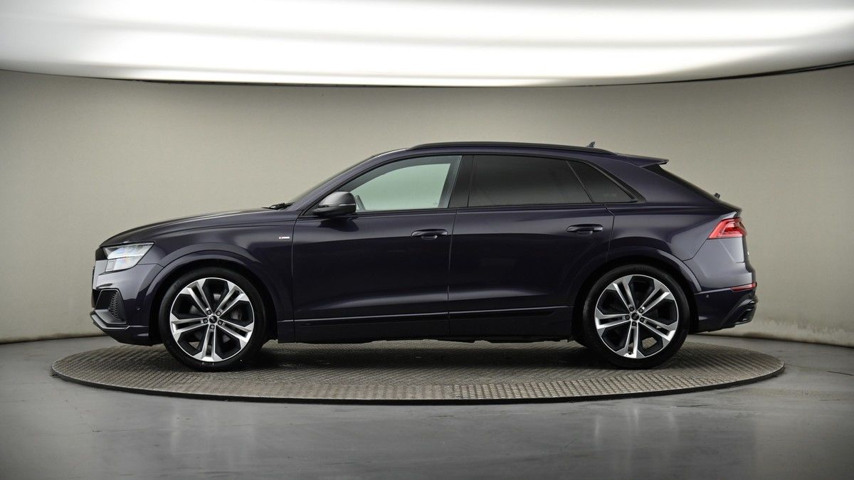 Audi Q8 Image 19