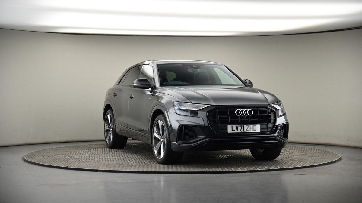 More views of Audi Q8