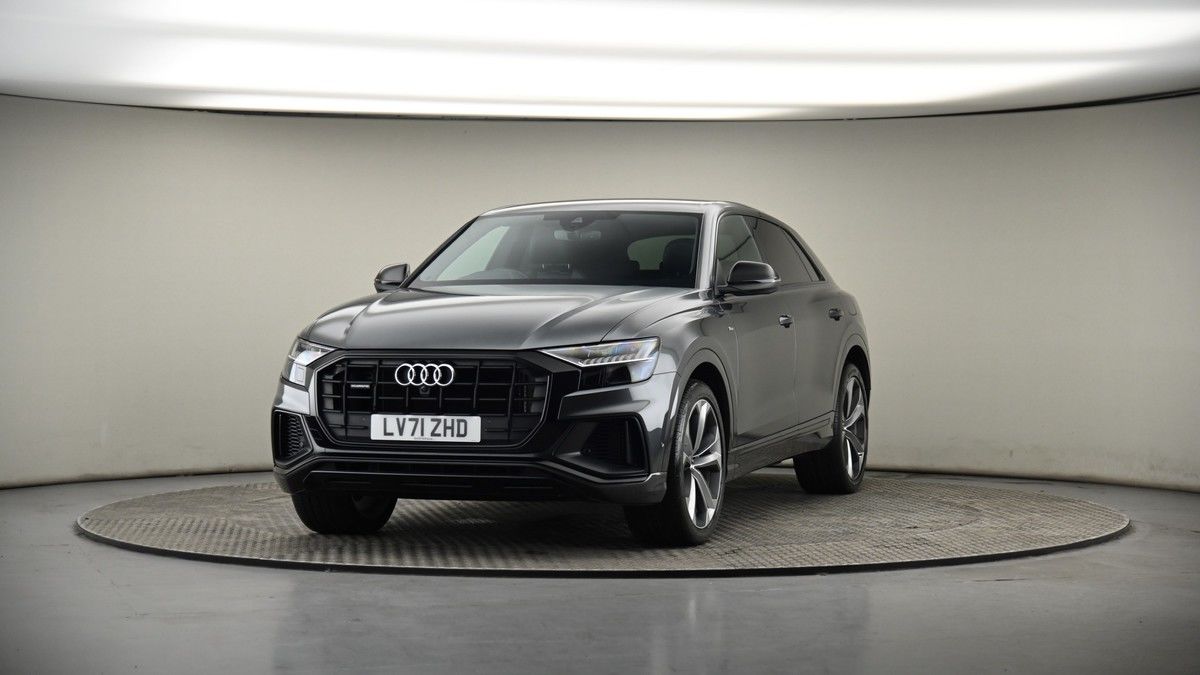 More views of Audi Q8