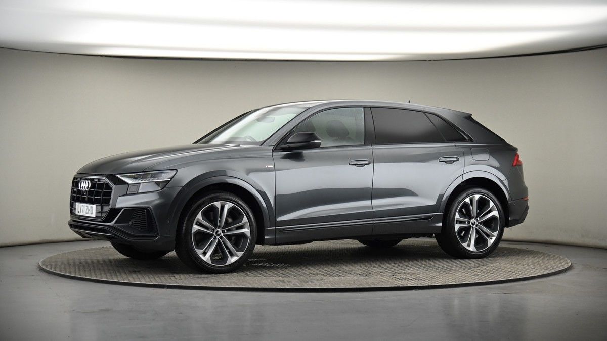 More views of Audi Q8