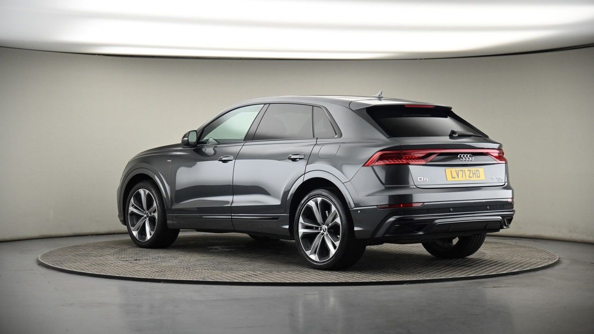 More views of Audi Q8