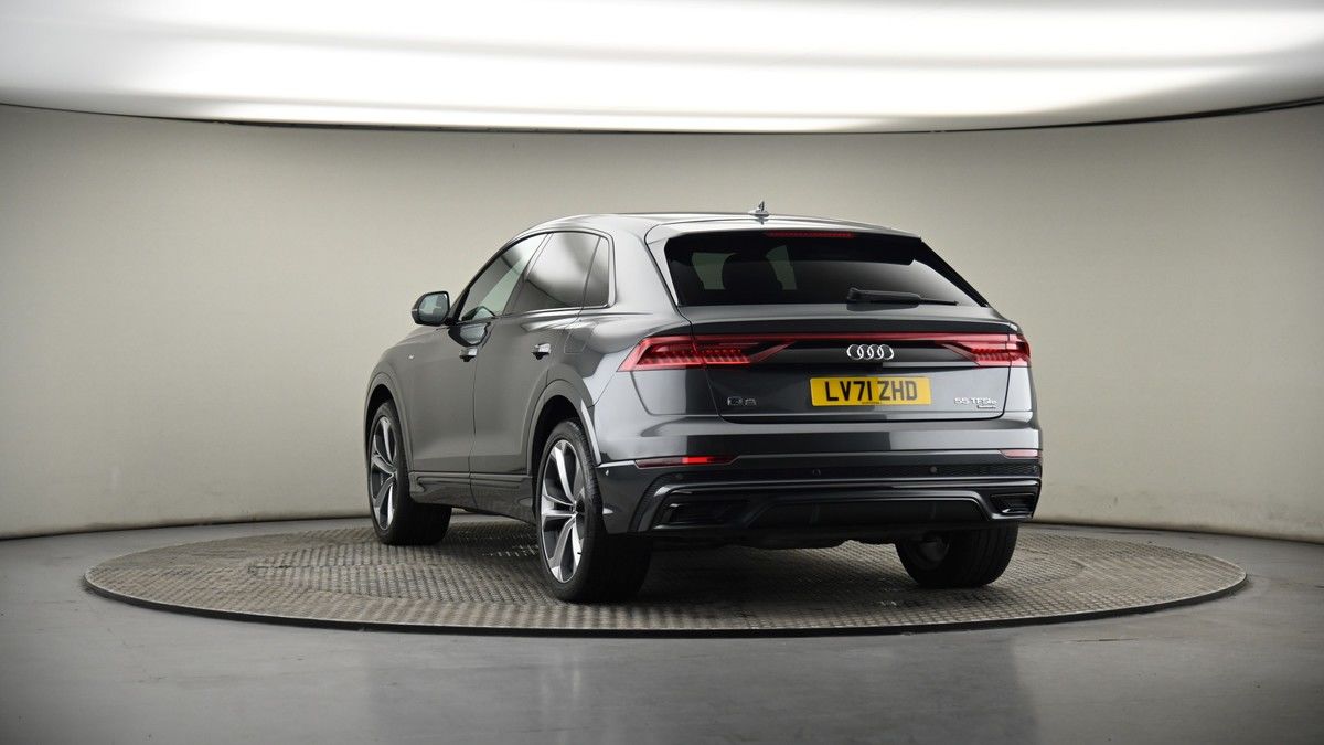More views of Audi Q8