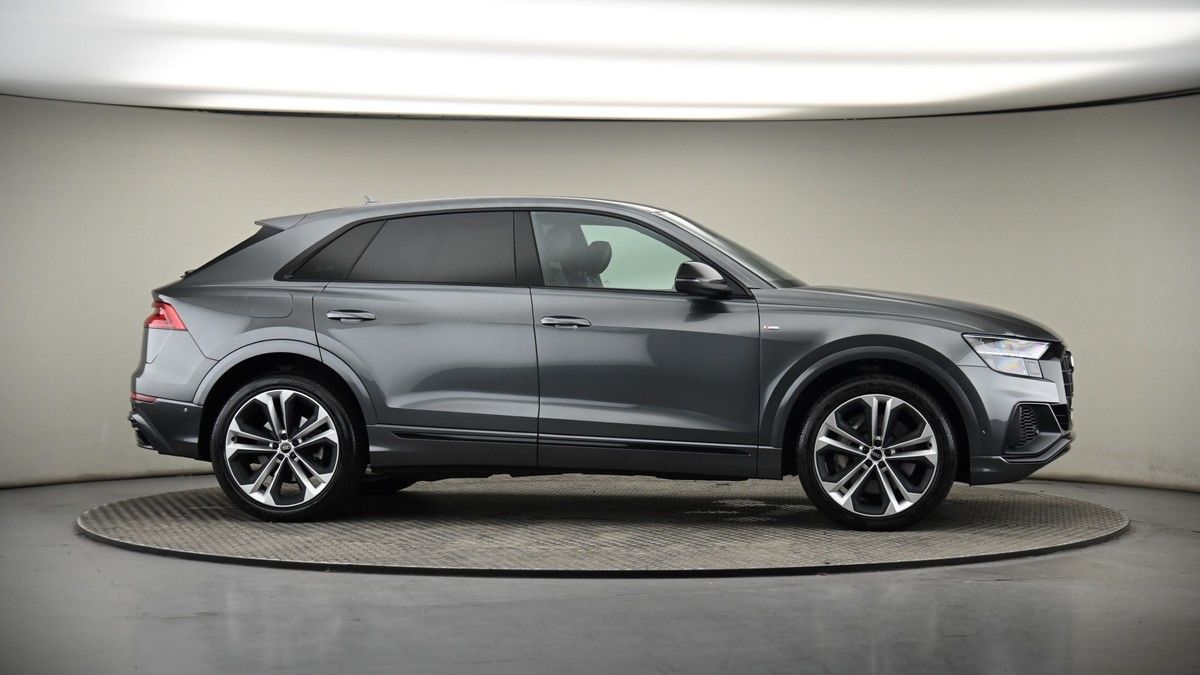 More views of Audi Q8