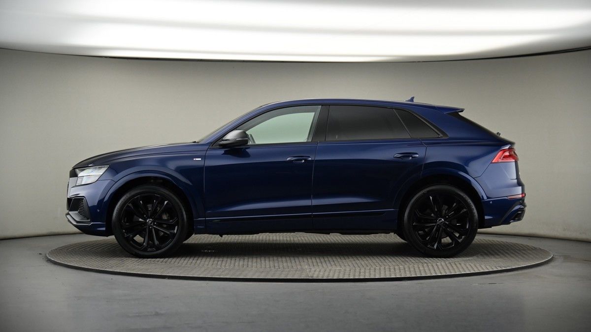 Audi Q8 Image 19