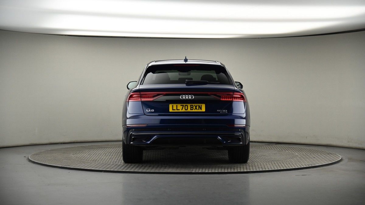 Audi Q8 Image 17